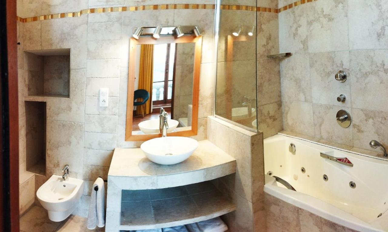 Domaine De La Tisnere Bed & Breakfast Gelos Luaran gambar